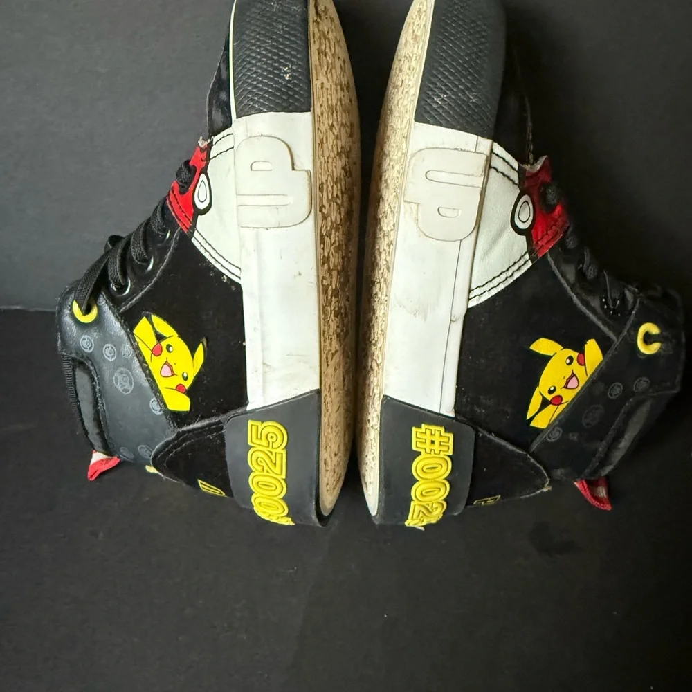 Pokemon Shoes with Pikachu Kids Size 9 - Picture 1 of 7